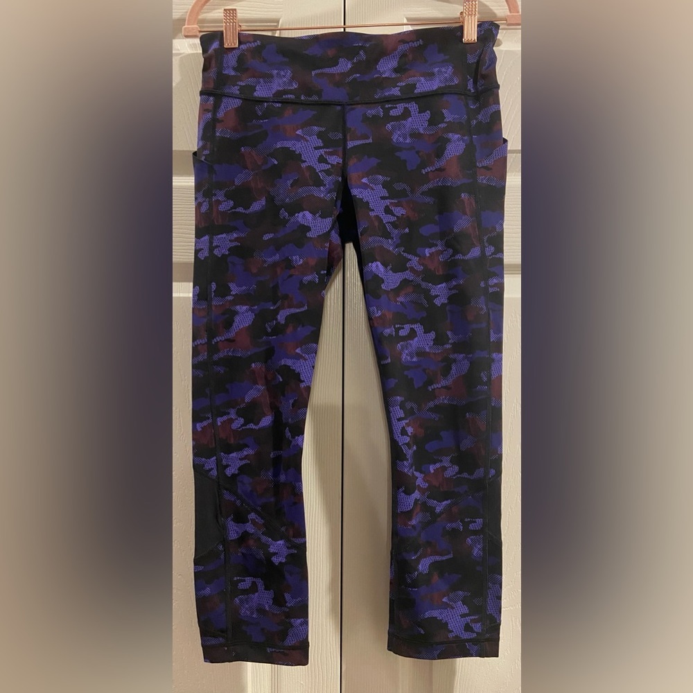 Lululemon Size 8 Women's Cropped Leggings - Multicolor